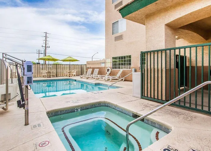 Comfort & Near Ft Huachuca Hotel
