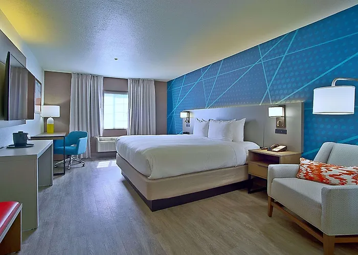 Comfort & Near Ft Huachuca Hotel 4*